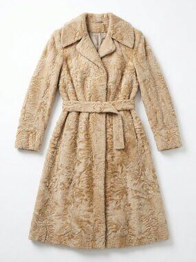 Vintage Lamb Shearling Coat in Sand – Minimalist A-Line Silhouette